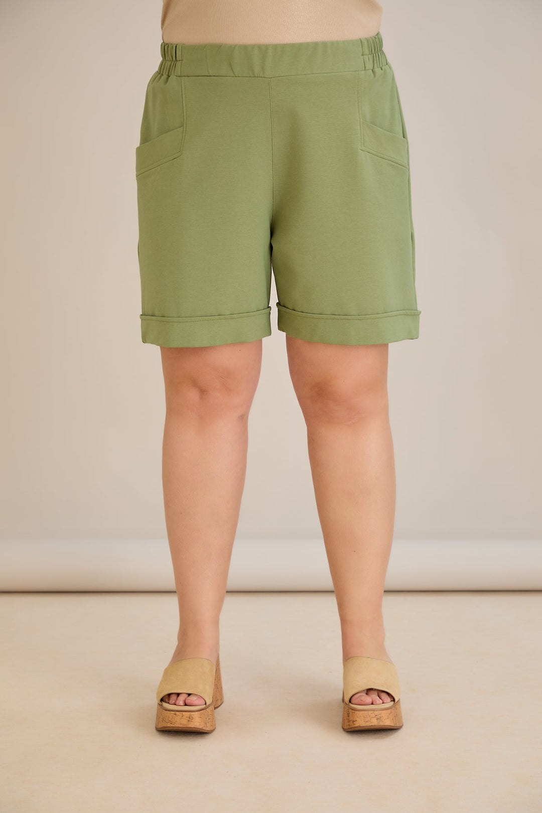 Kratke hlače dostupne u pet boja - Zelena