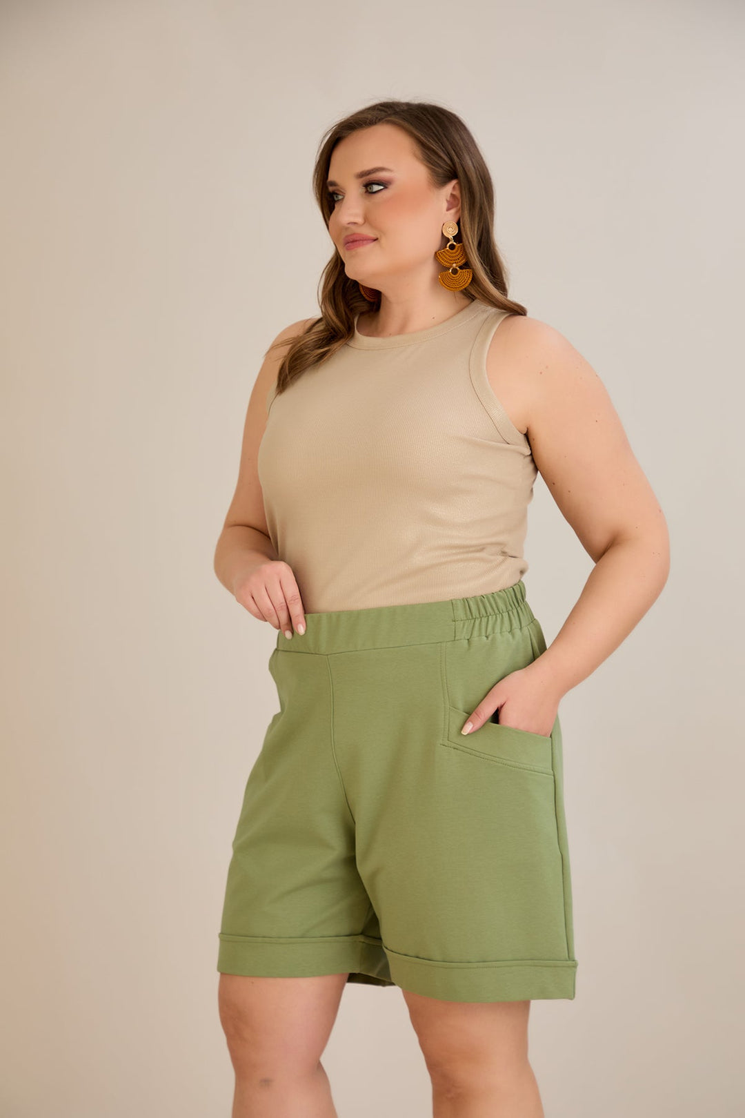Kratke hlače dostupne u pet boja - Zelena