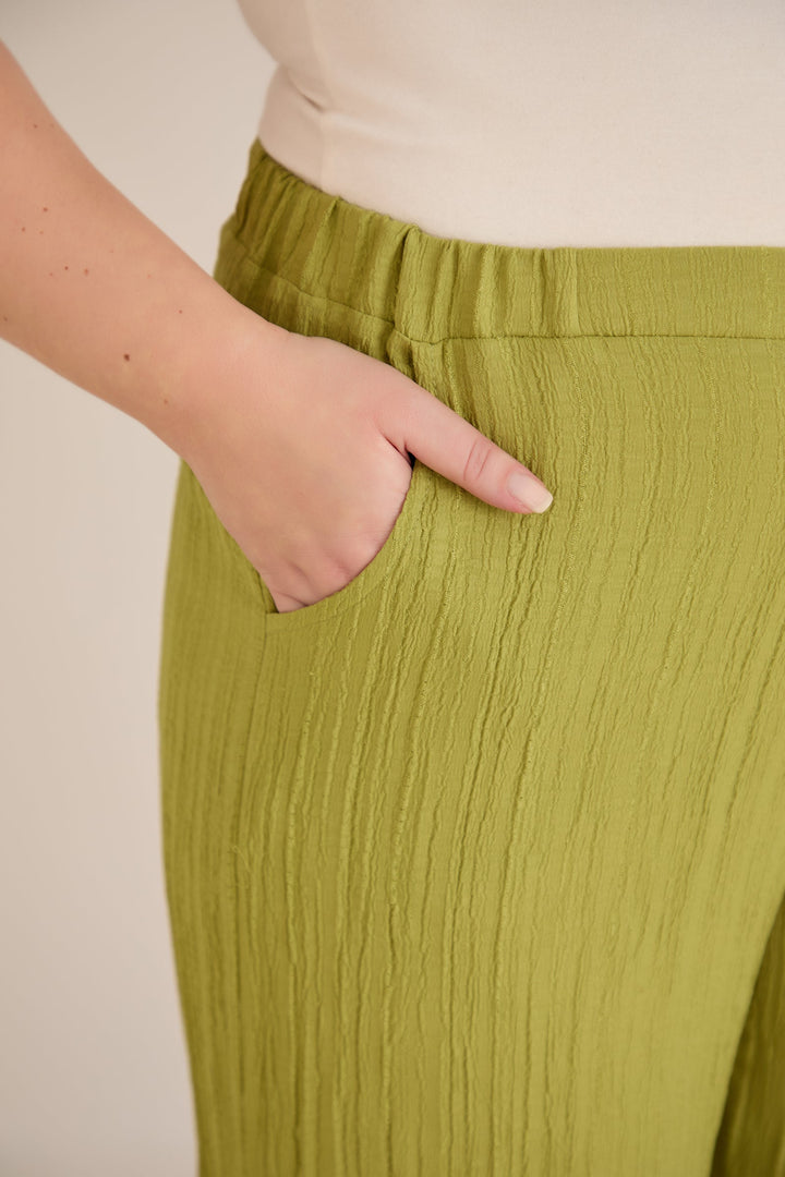 Hlače od laganog reljefnog materijala – Limeta