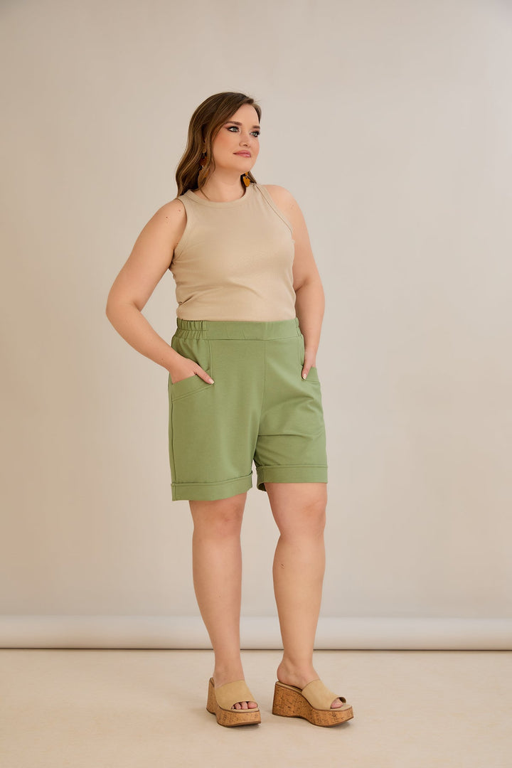 Kratke hlače dostupne u pet boja - Zelena