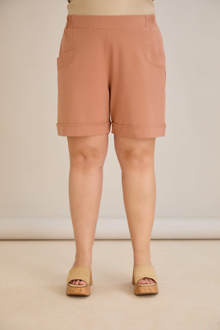 Kratke hlače dostupne u pet boja - moka.