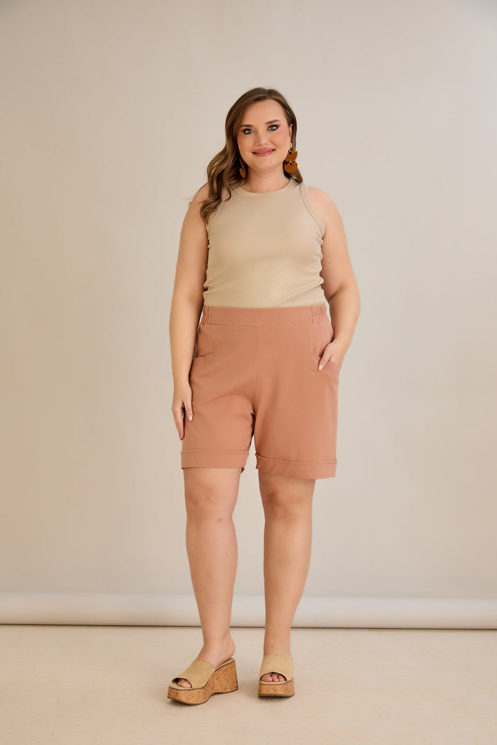 Kratke hlače dostupne u pet boja - moka.