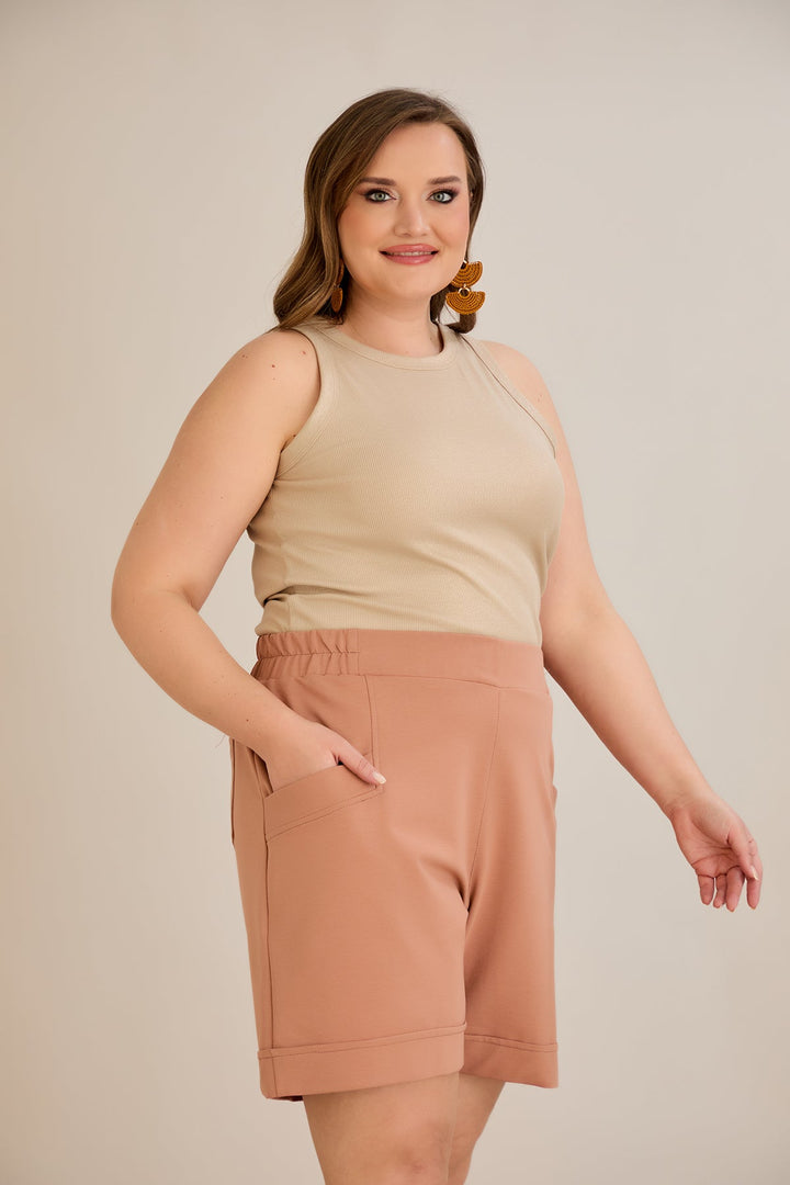 Kratke hlače dostupne u pet boja - moka.