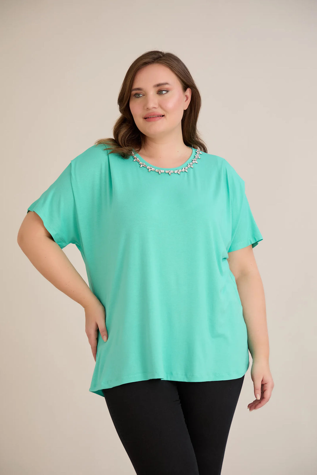 Bluza s dekoracijom od kamenčića - akva
