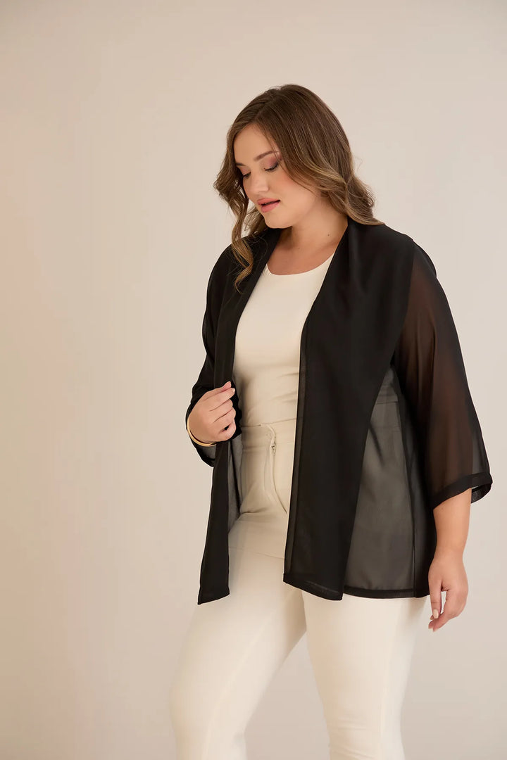 Praznična pelerina od šifona u crnoj boji