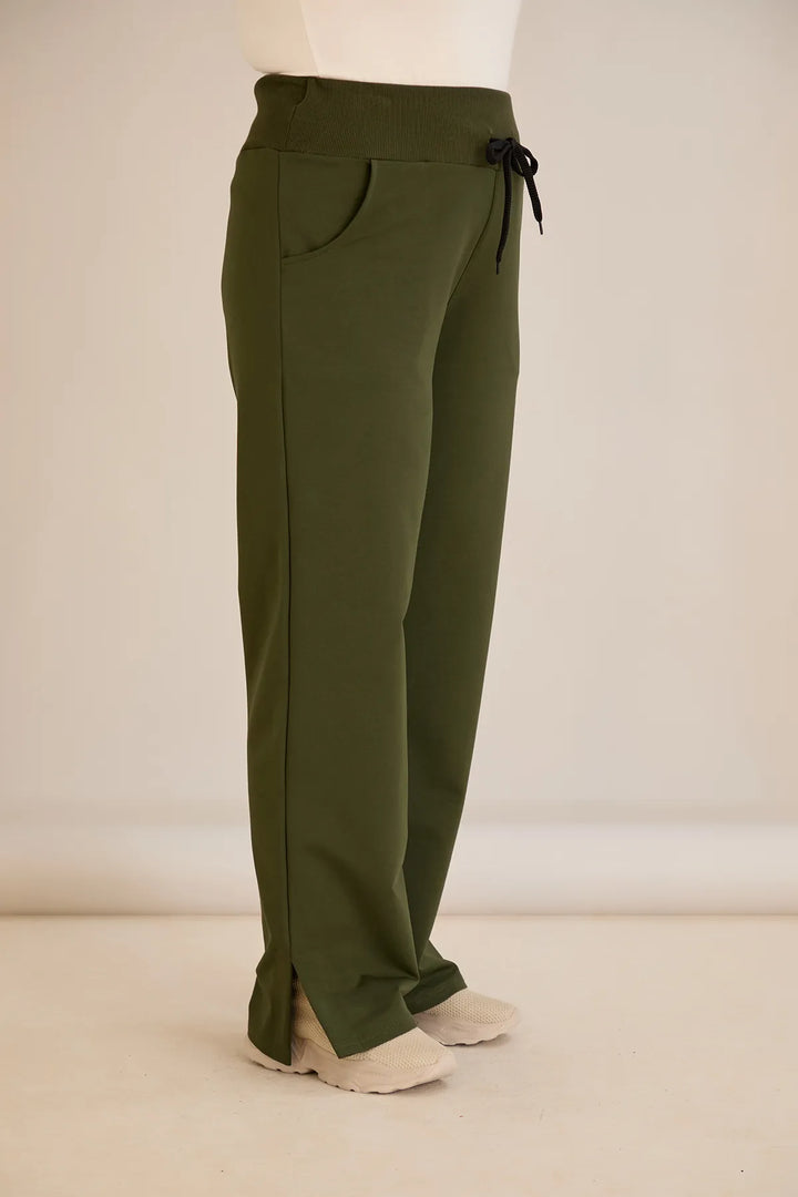 Sportske široke hlače s prorezima u kaki boji