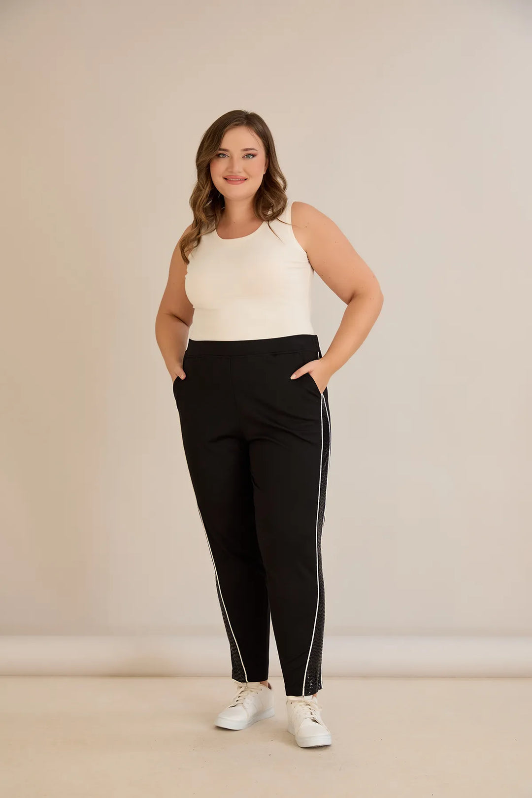 Sportske hlače s blistavim obrubom