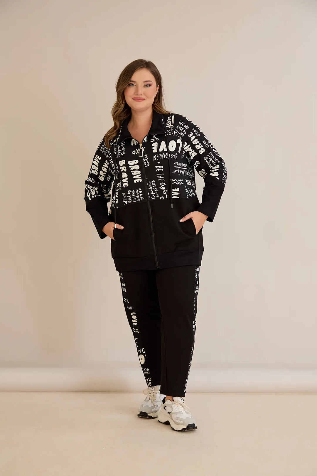 Pamučni ženski komplet od dva dijela s modernim printom