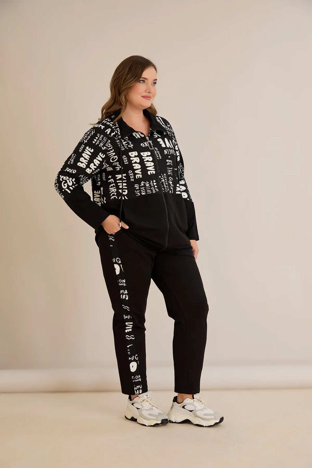 Pamučni ženski komplet od dva dijela s modernim printom