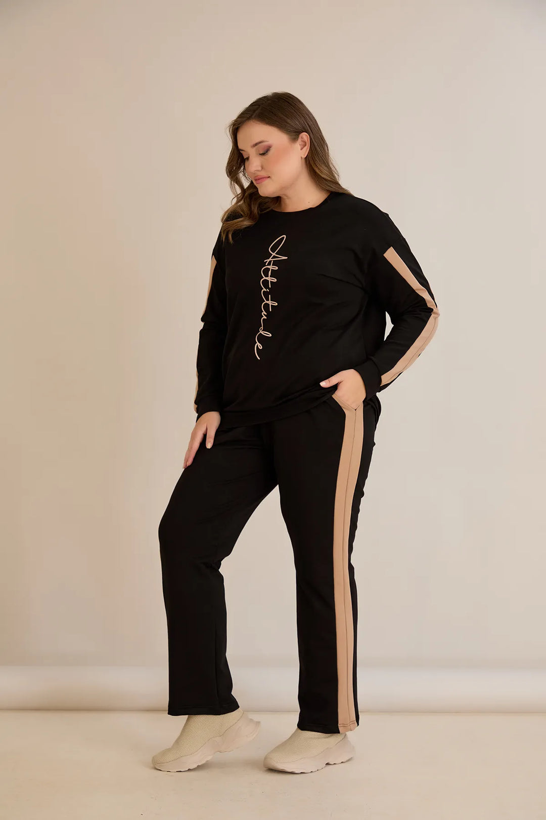 Set od elastičnog materijala s dvostrukim rubom iz 2 dijela