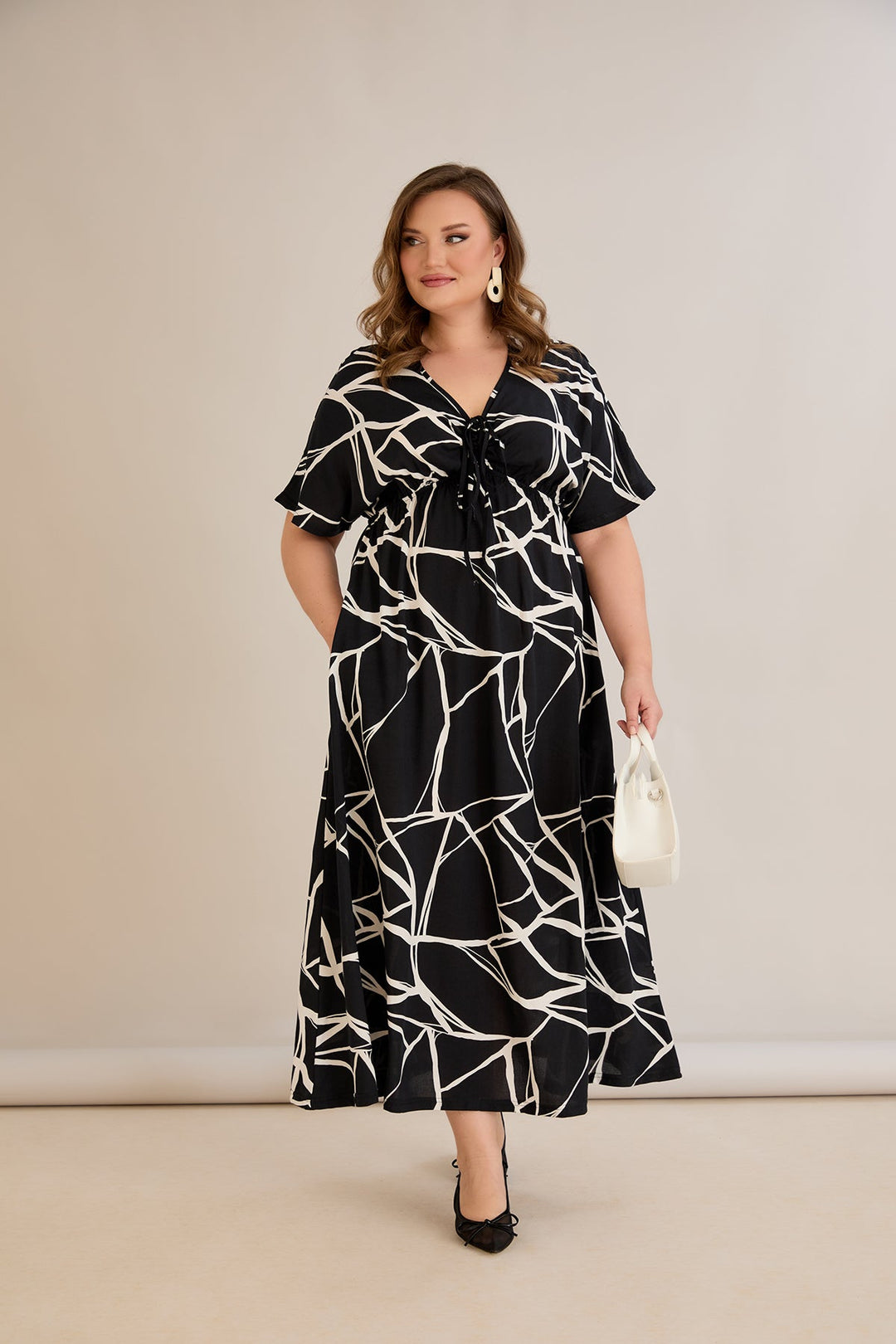 Лятна рокля от вискоза в големи Veličinaи