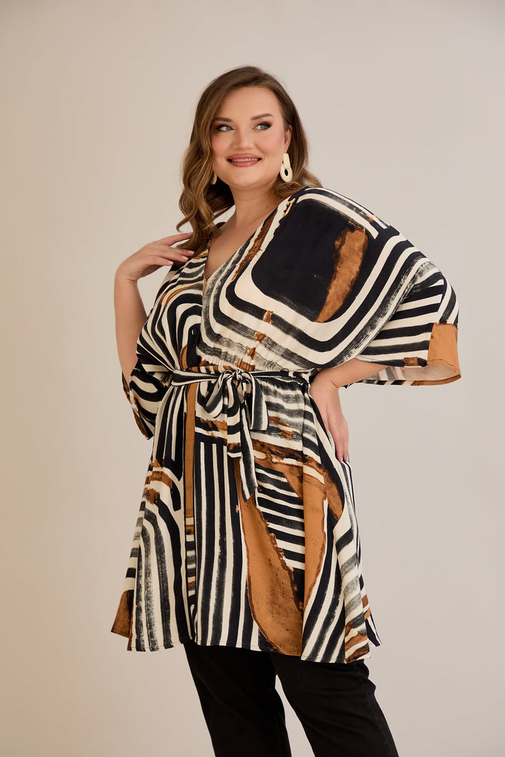 Tunika od viskoze s remenom i modernim printom - 10835