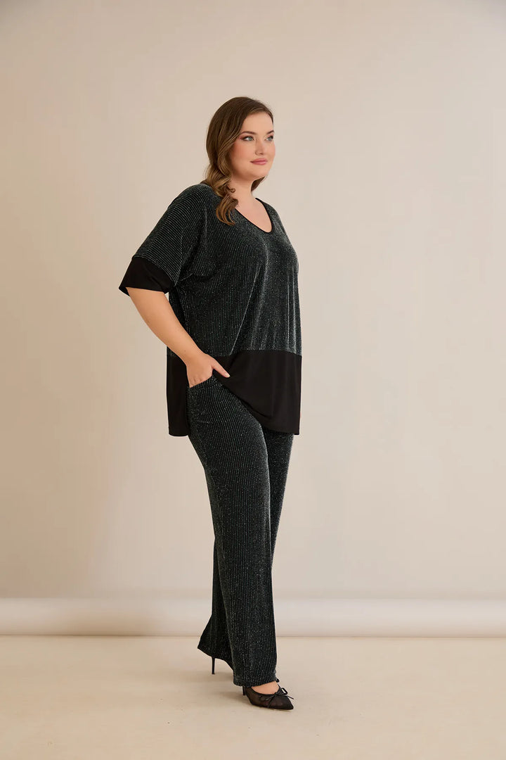 Elegantan rebrasti set sa upečatljivim leđima u tamnozelenoj