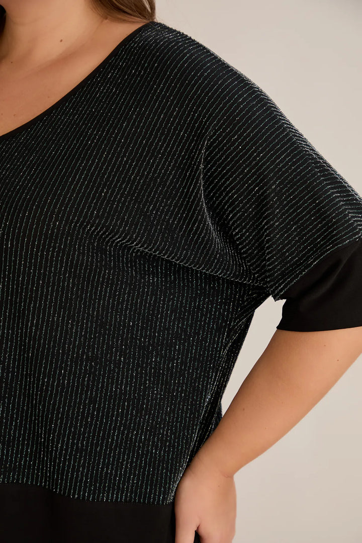 Elegantan rebrasti set sa upečatljivim leđima u tamnozelenoj