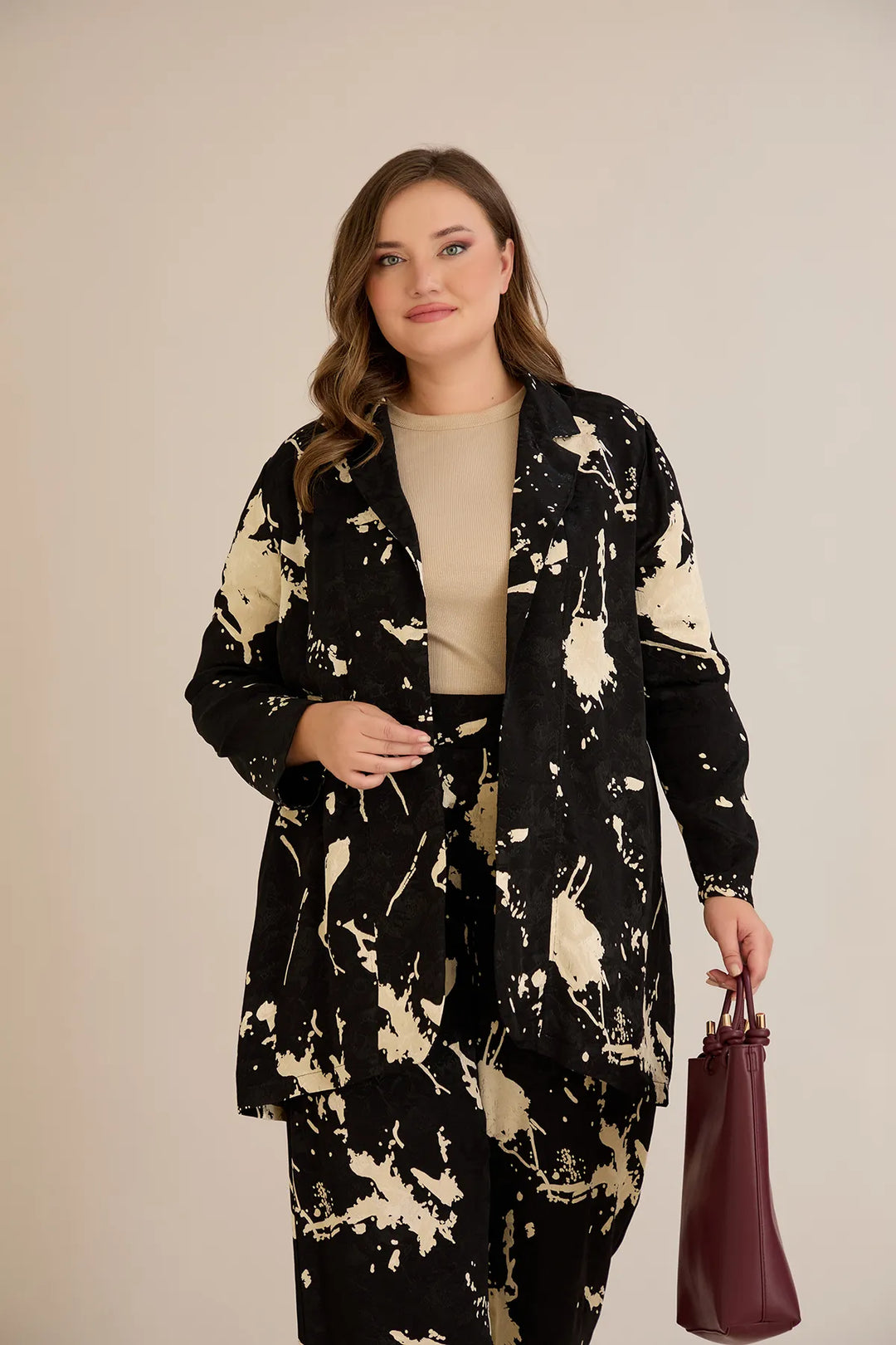 Elegantni set od viskoze s dizajnerskim printom