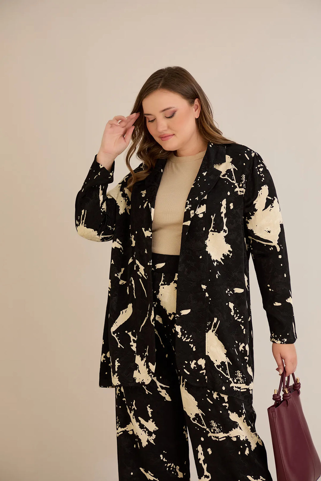 Elegantni set od viskoze s dizajnerskim printom