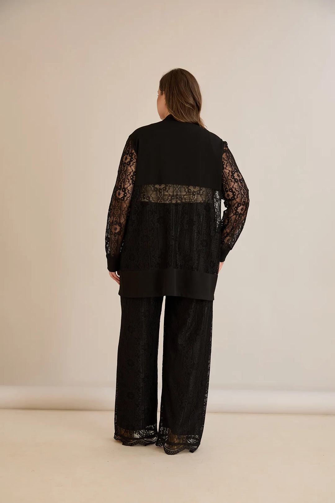 Elegantni praznični čipkani set