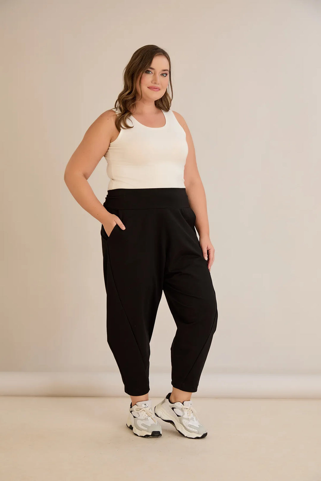 Sportske hlače barrel kroja