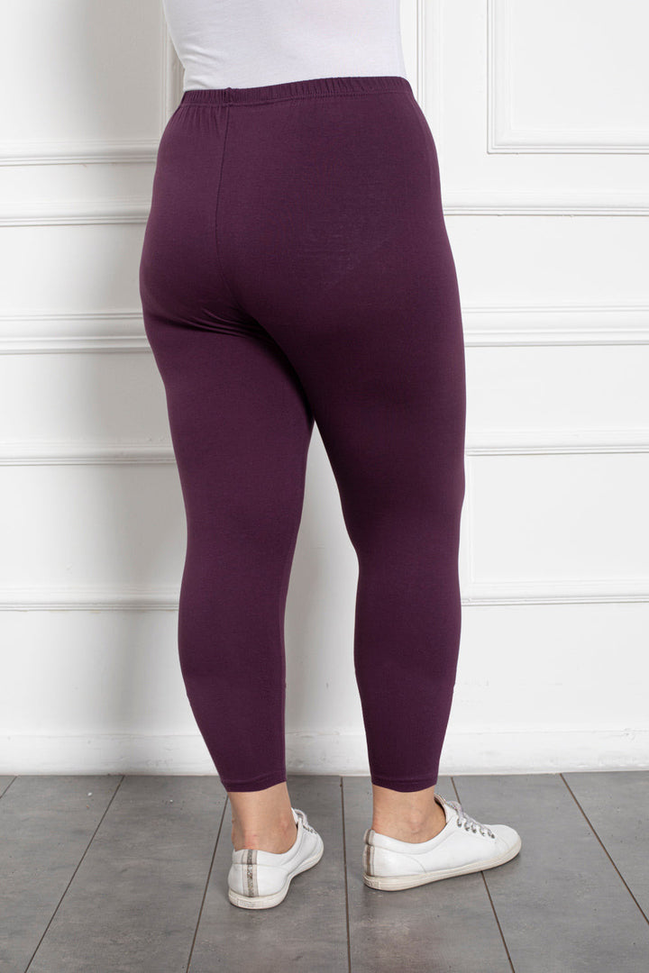 Pamučne tajice do 160 cm u bokovima – Lila