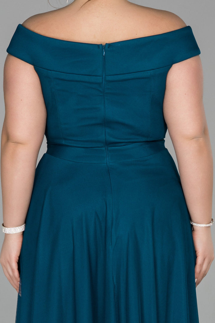 Duga svečana haljina od tila u petrol boji