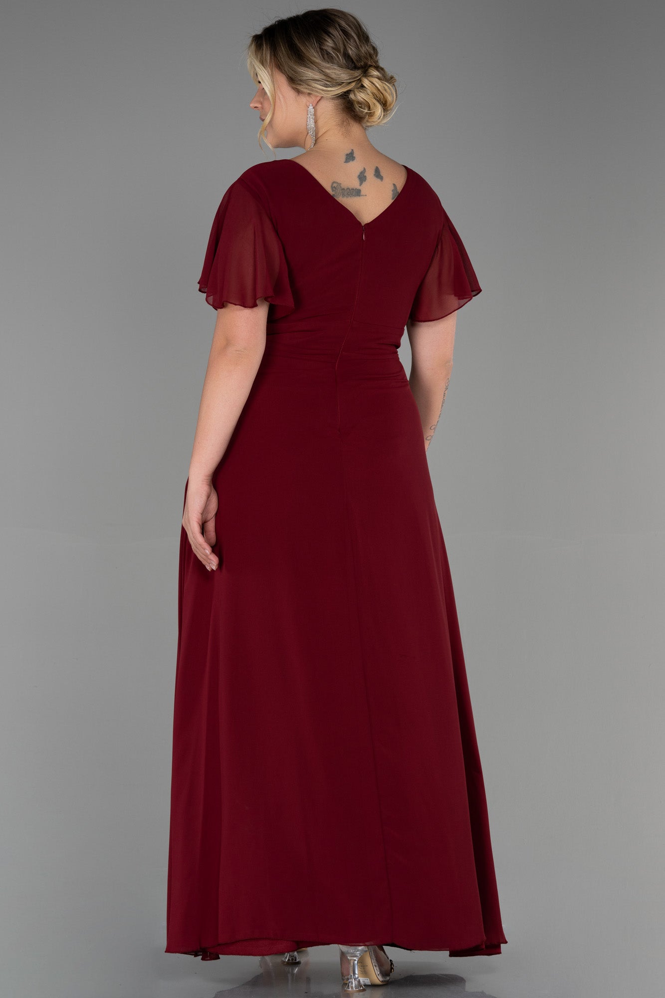 Duga vjenčanica od šifona s vezom - bordo N2308 - My Store