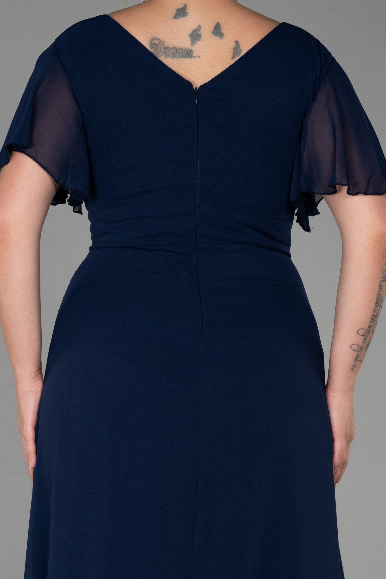 Duga vjenčanica od šifona s vezom - tamno plava N2308 - My Store