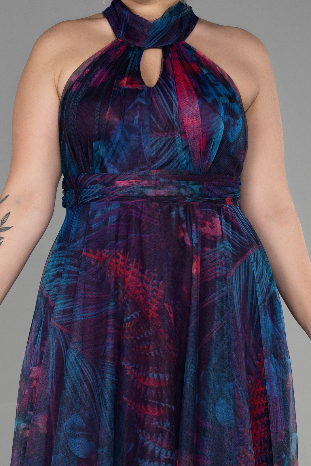 Duga svečana haljina od šifona s printom