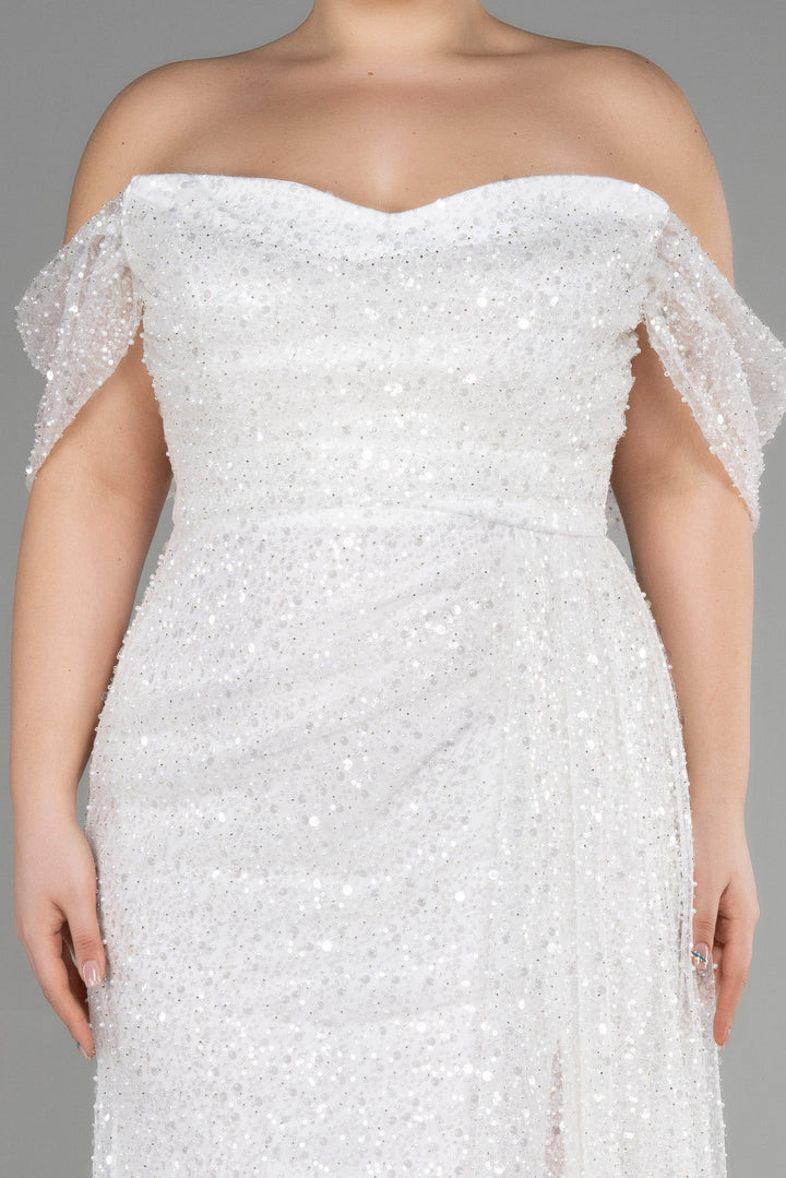 Duga svečana haljina s šljokicama u ecru boji