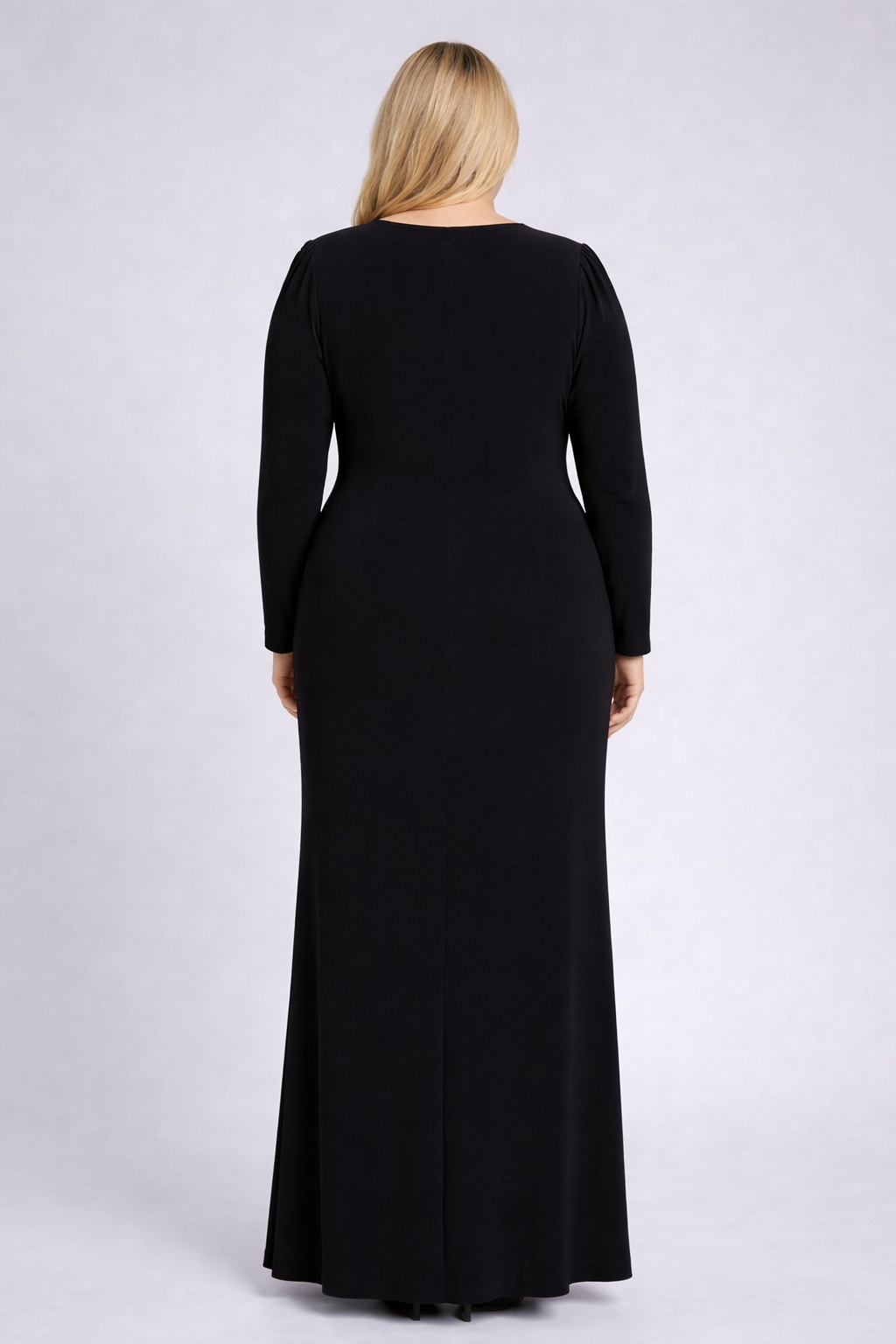 Duga elegantna haljina od elastičnog materijala