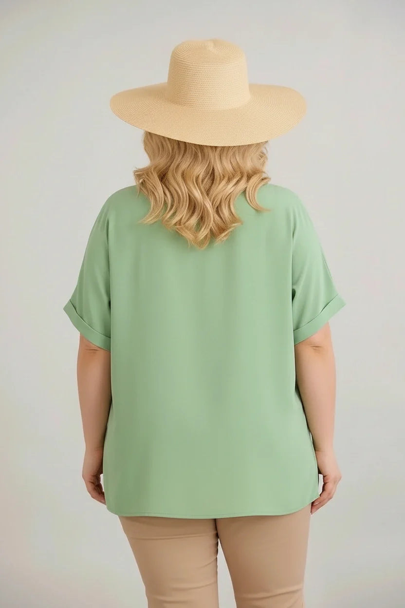 Efirska plus size tunika s boho detaljima – menta