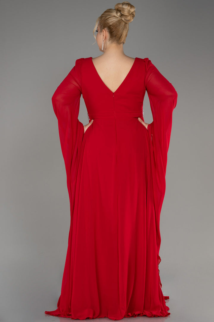 Duga svečana haljina od šifona s kamenčićima u crvenoj boji