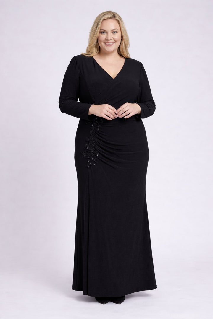 Duga elegantna haljina od elastičnog materijala