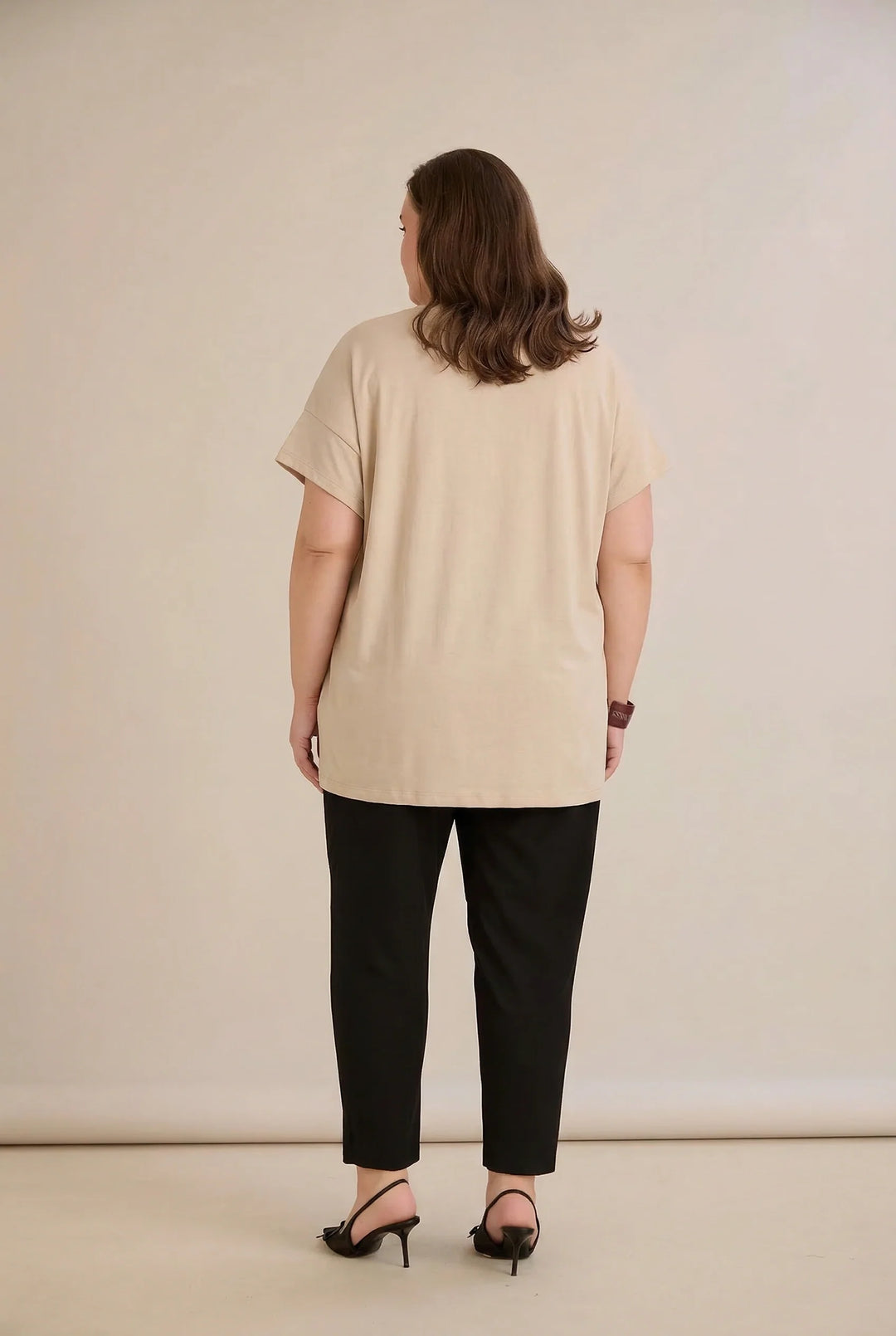 Bluza s atraktivnim detaljem i kamenčićima