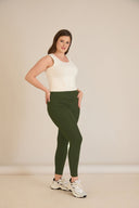 Pamučne tajice do 160 cm bokova u boji kaki